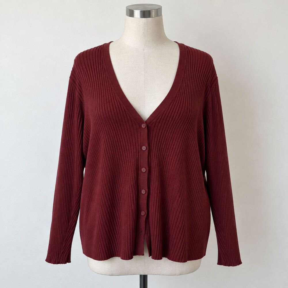 Torrid Fitted Cardigan V-Neck Sweater Maroon Ribbed Knit 3X 22-24 NWT